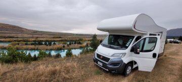 Campervan parked up at the Freedom Camping Ground Lake Taniwha / Twizel | Camper Miete Neuseeland